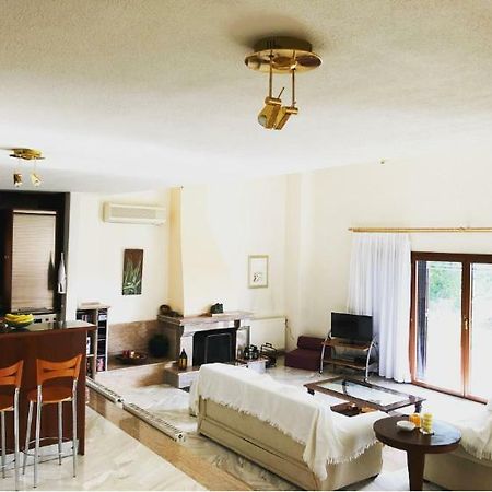 Bright & Spacious Seaview Villa 시비리 외부 사진