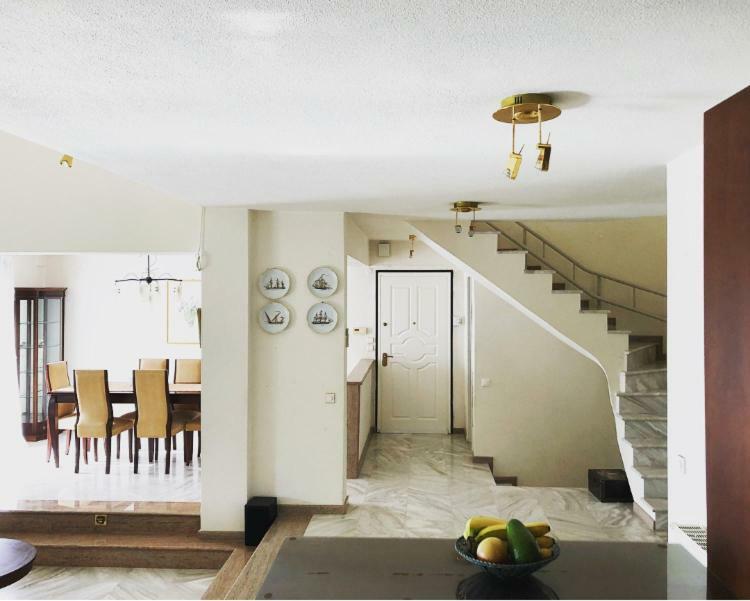 Bright & Spacious Seaview Villa 시비리 외부 사진