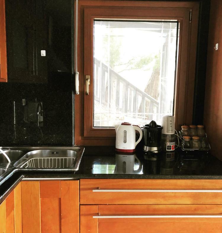 Bright & Spacious Seaview Villa 시비리 외부 사진